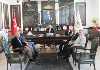 Tokat Ticaret Borsası Başkanlığı  Akbank Tokat Merkez Şube Müdürlüğü ve Önceki Dönem Baro Başkanımız Av. Faruk BOSTANCI' dan Baromuza Ziyaret.