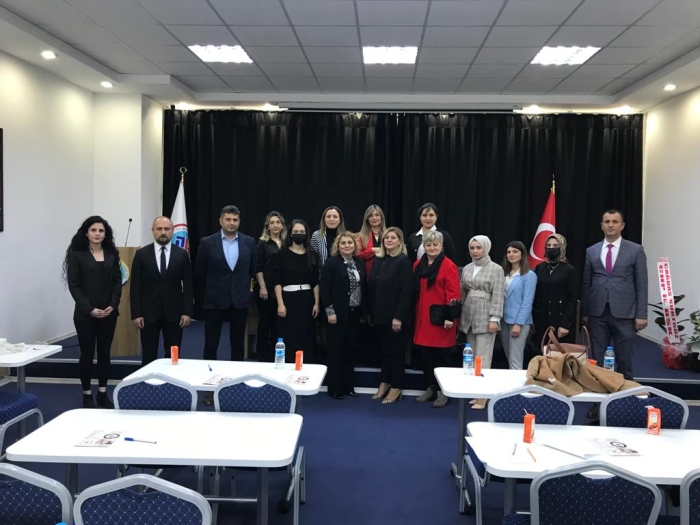 " Türkiye' de Kadın Hakları " Konulu Konferans Düzenlendi.